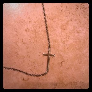 Silver side cross necklace